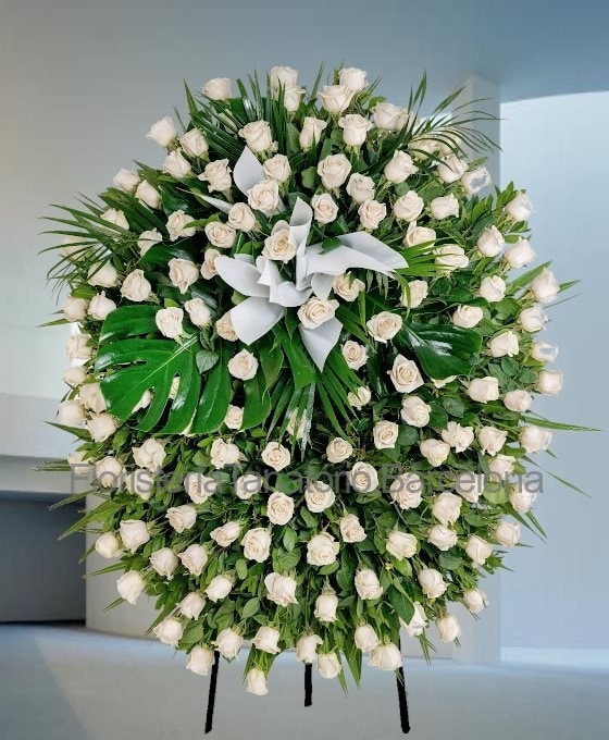 Corona Funeraria Rosas Blancas para Tanatorio